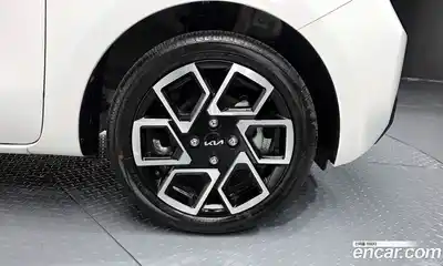 Kia Ray 2023 1.0 Автомат в Москве № 797580, миниатюра 4