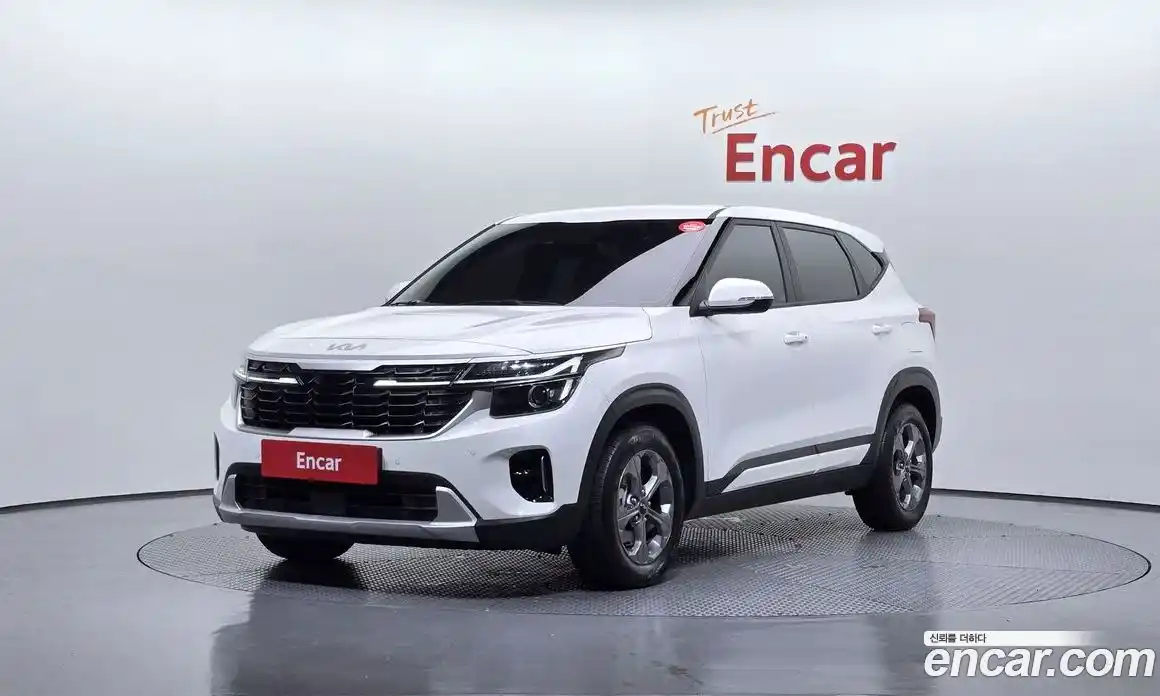 Kia Seltos 2024 1.6 Автомат в Москве № 797774, фото 1