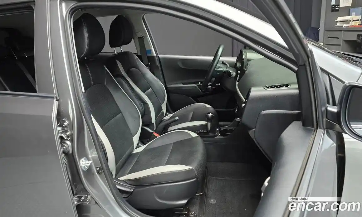 Kia Morning 2024 1.0 Автомат в Москве № 797955, фото 12