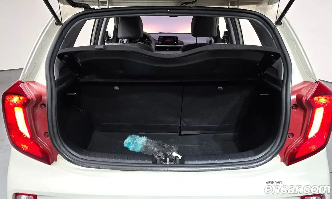 Kia Morning 2019 1.0 Автомат в Москве № 798110, фото 19