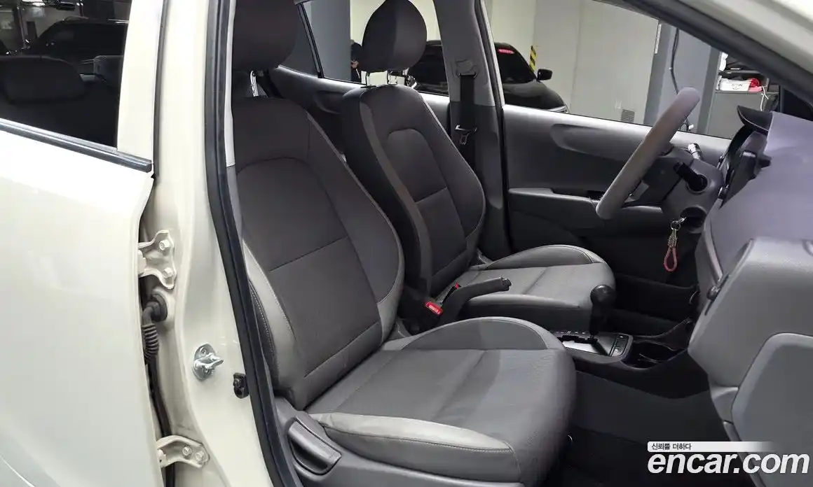 Kia Morning 2019 1.0 Автомат в Москве № 798110, фото 9