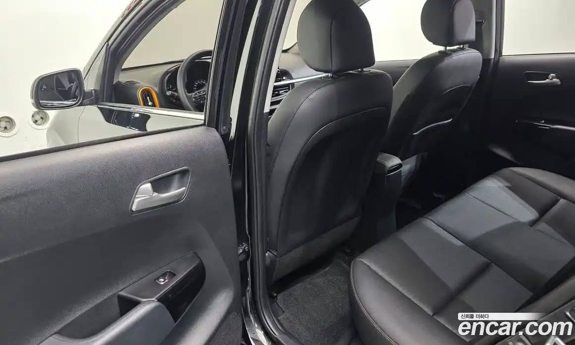 Kia Morning 2022 1.0 Автомат в Москве № 798361, фото 18