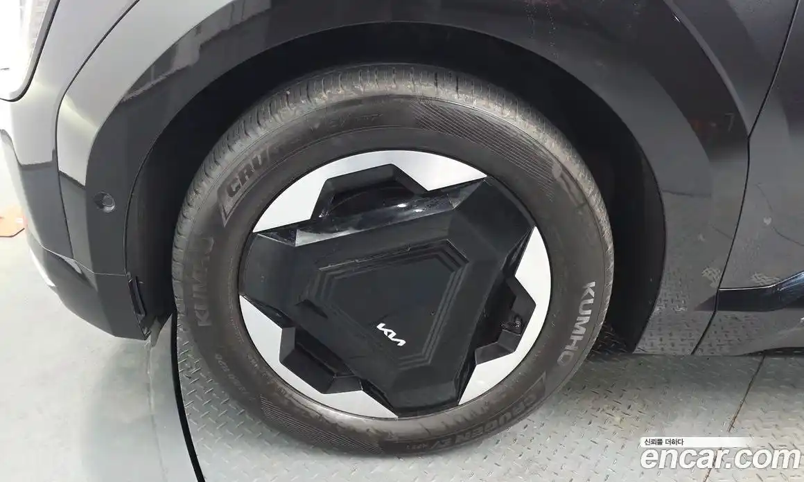 Kia EV9 2023 0.2 Автомат в Москве № 798429, фото 4