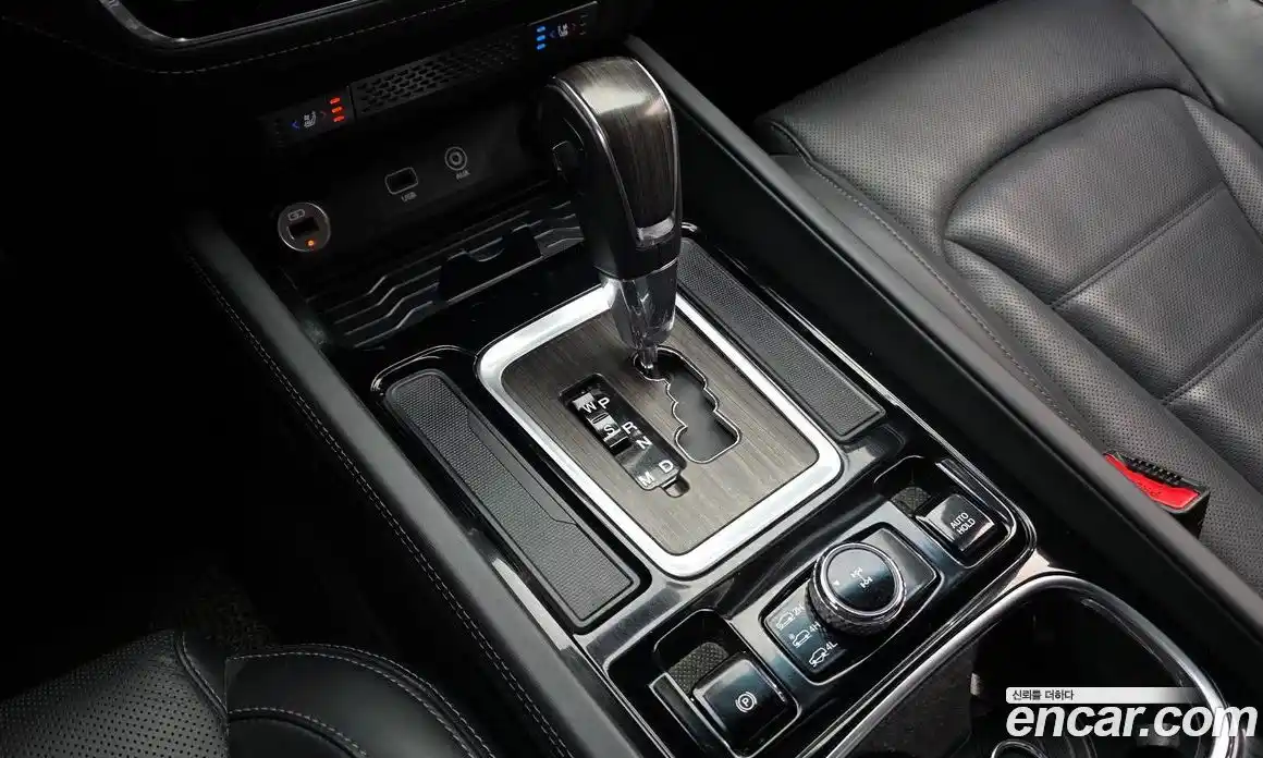 SsangYong Rexton 2017 2.2 Автомат в Москве № 799279, фото 9