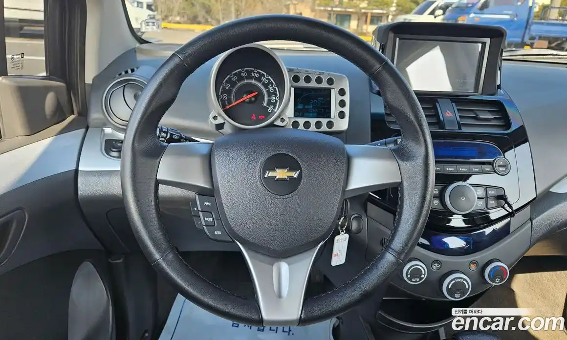 Chevrolet Spark 2012 1.0 гидро в Москве, фото 14