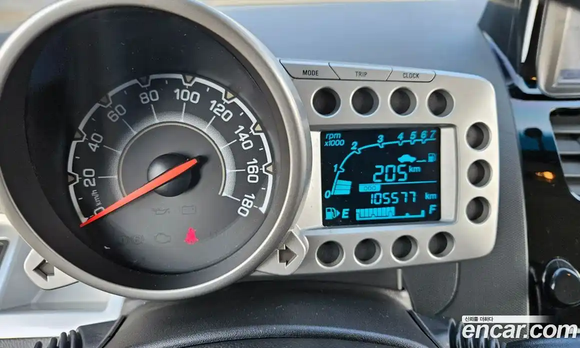 Chevrolet Spark 2012 1.0 гидро в Москве, фото 8