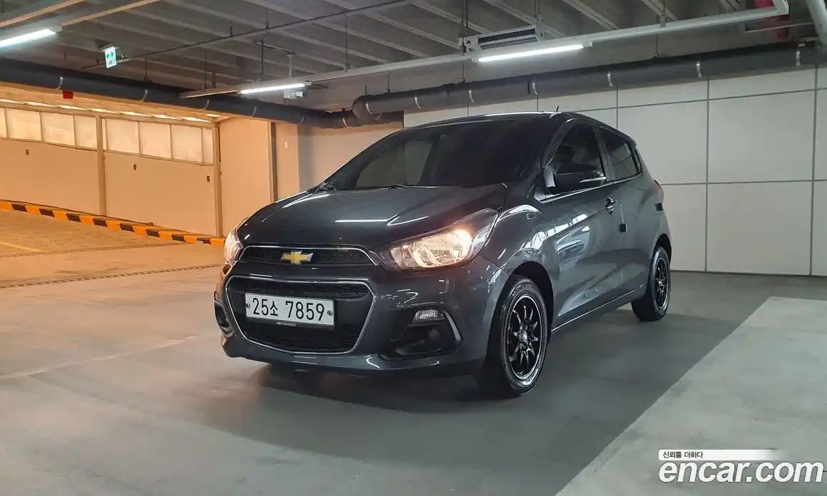 Chevrolet Spark 2017 1.0 Механическая в Москве № 800055, фото 1