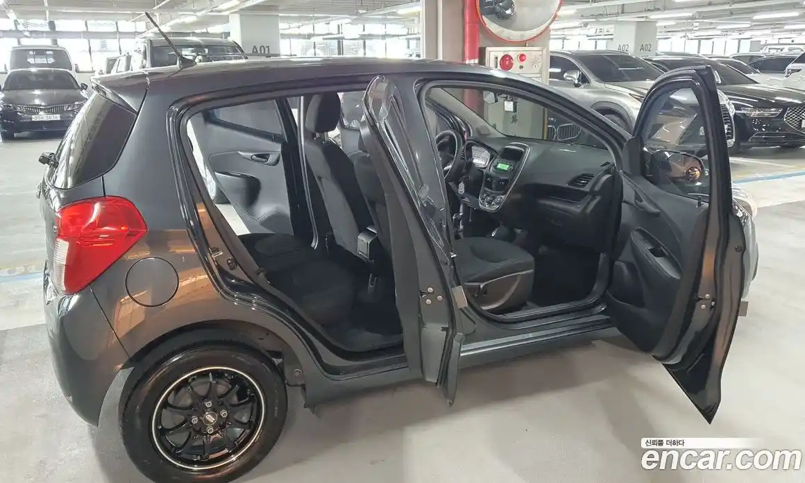 Chevrolet Spark 2017 1.0 Механическая в Москве № 800055, фото 20