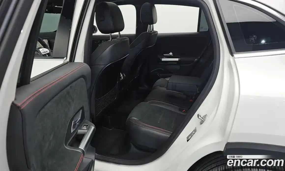 Mercedes-Benz GLA-Class 2023 2.0 Автомат в Москве № 800775, фото 11