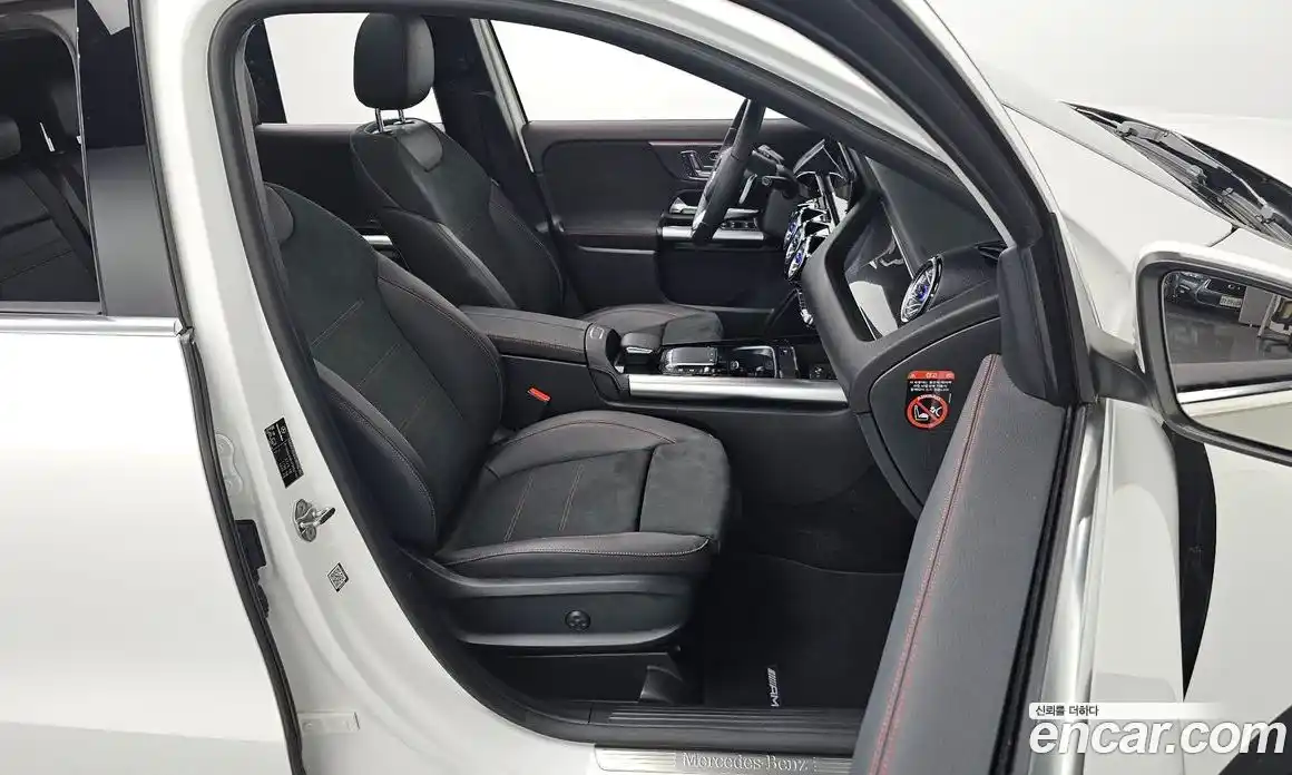 Mercedes-Benz GLA-Class 2023 2.0 Автомат в Москве № 800775, фото 12