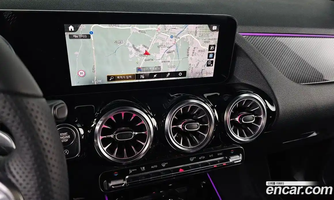 Mercedes-Benz GLA-Class 2023 2.0 Автомат в Москве № 800775, фото 16