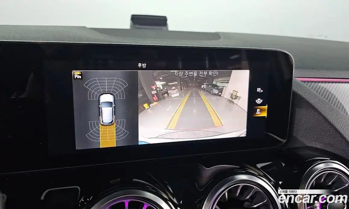 Mercedes-Benz GLA-Class 2023 2.0 Автомат в Москве № 800775, фото 17