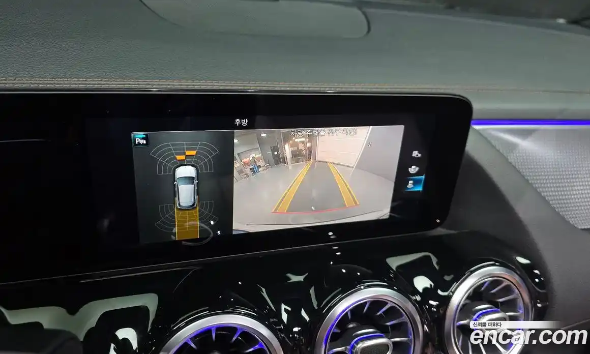 Mercedes-Benz GLA-Class 2021 2.0 Автомат в Москве № 801259, фото 16