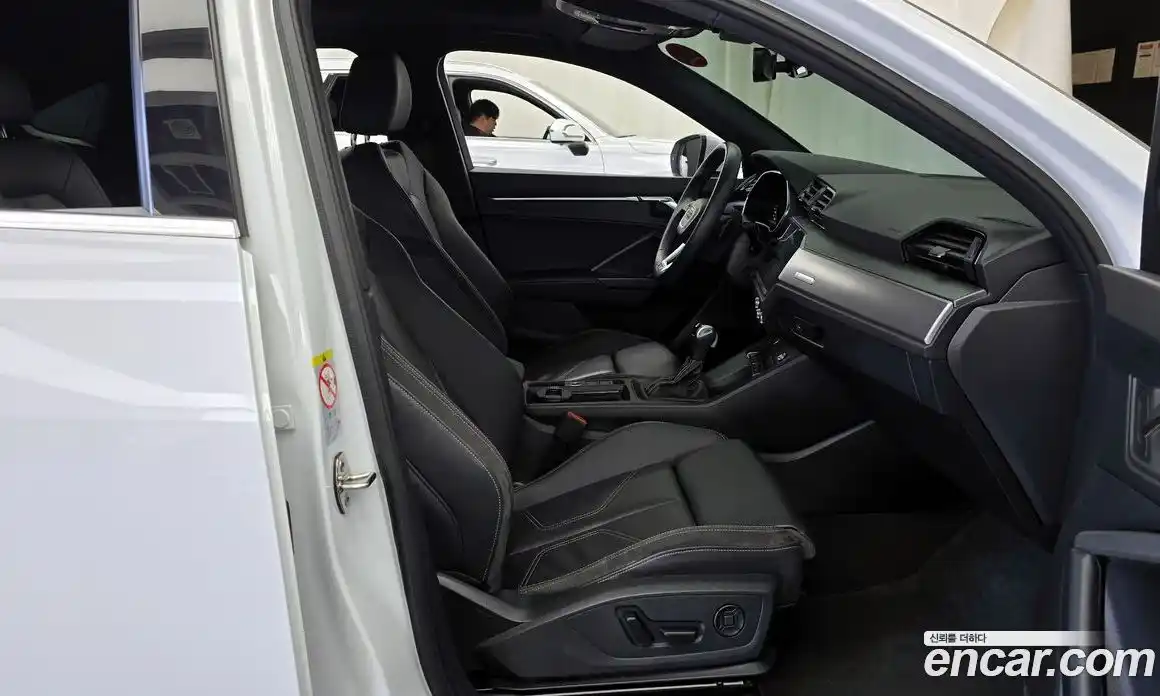 Audi Q3 2023 2.0 Автомат в Москве № 801433, фото 11