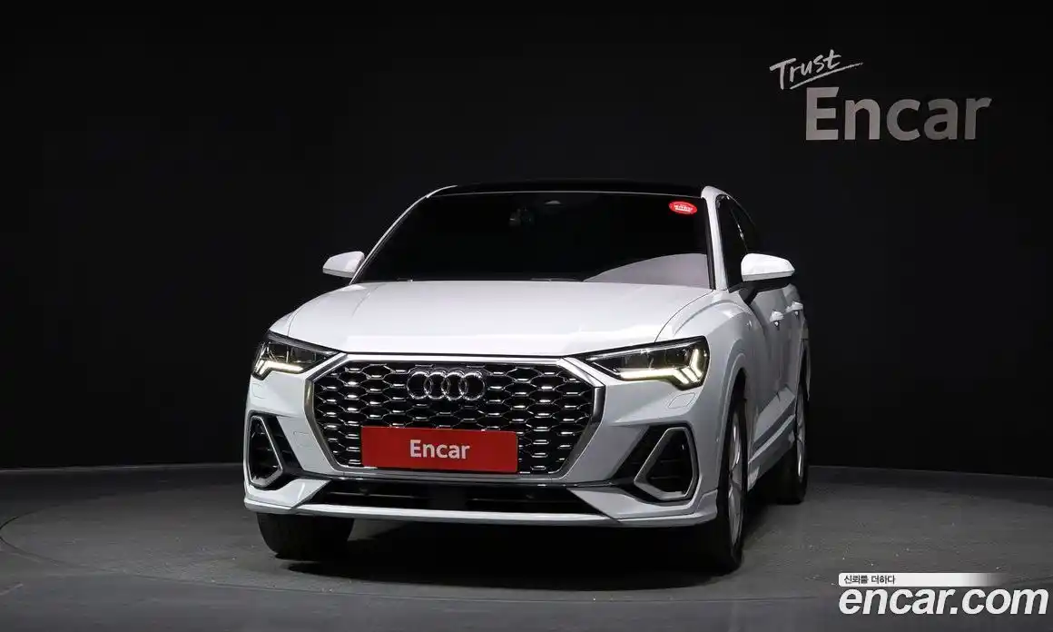 Audi Q3 2023 2.0 Автомат в Москве № 801433, фото 3