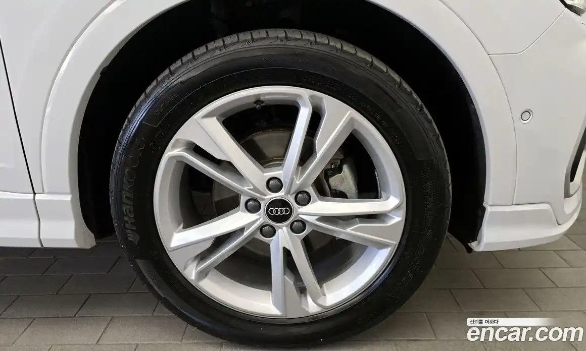 Audi Q3 2023 2.0 Автомат в Москве № 801433, фото 5