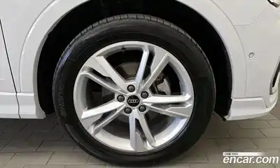 Audi Q3 2023 2.0 Автомат в Москве № 801433, миниатюра 5