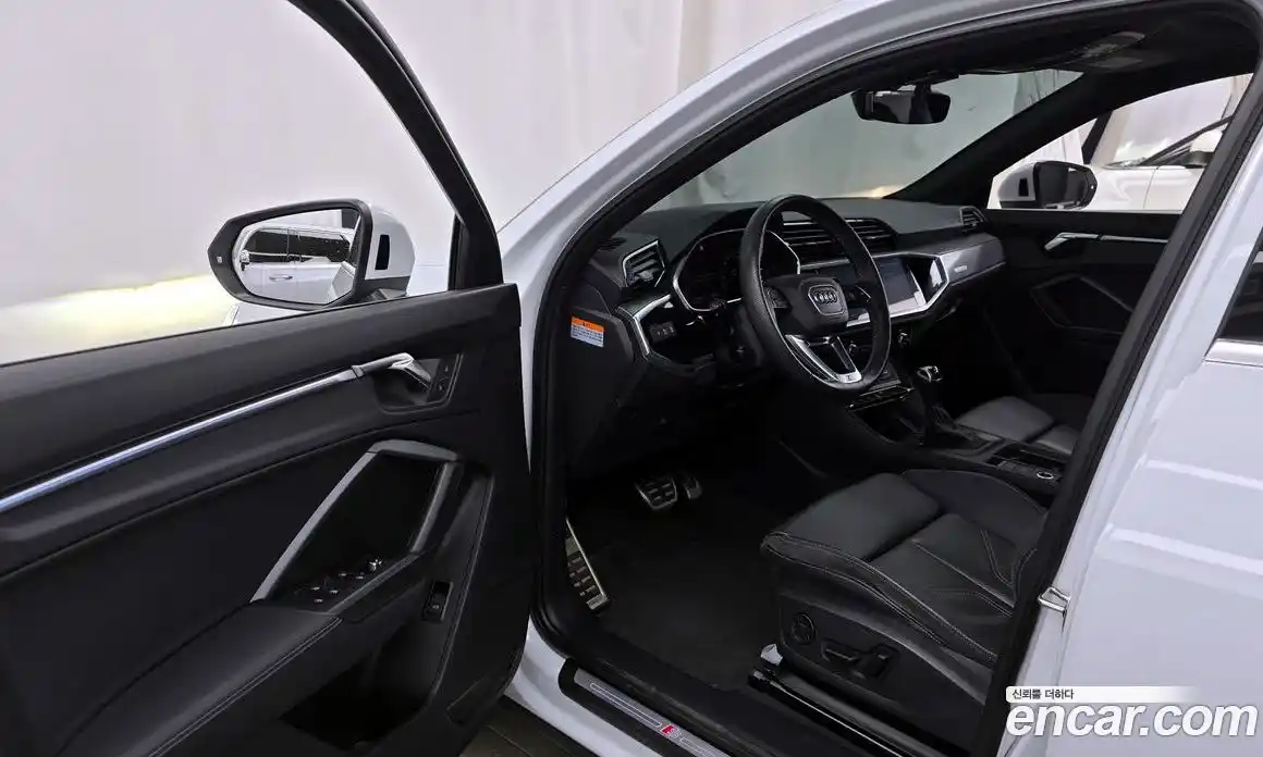 Audi Q3 2023 2.0 Автомат в Москве № 801433, фото 10