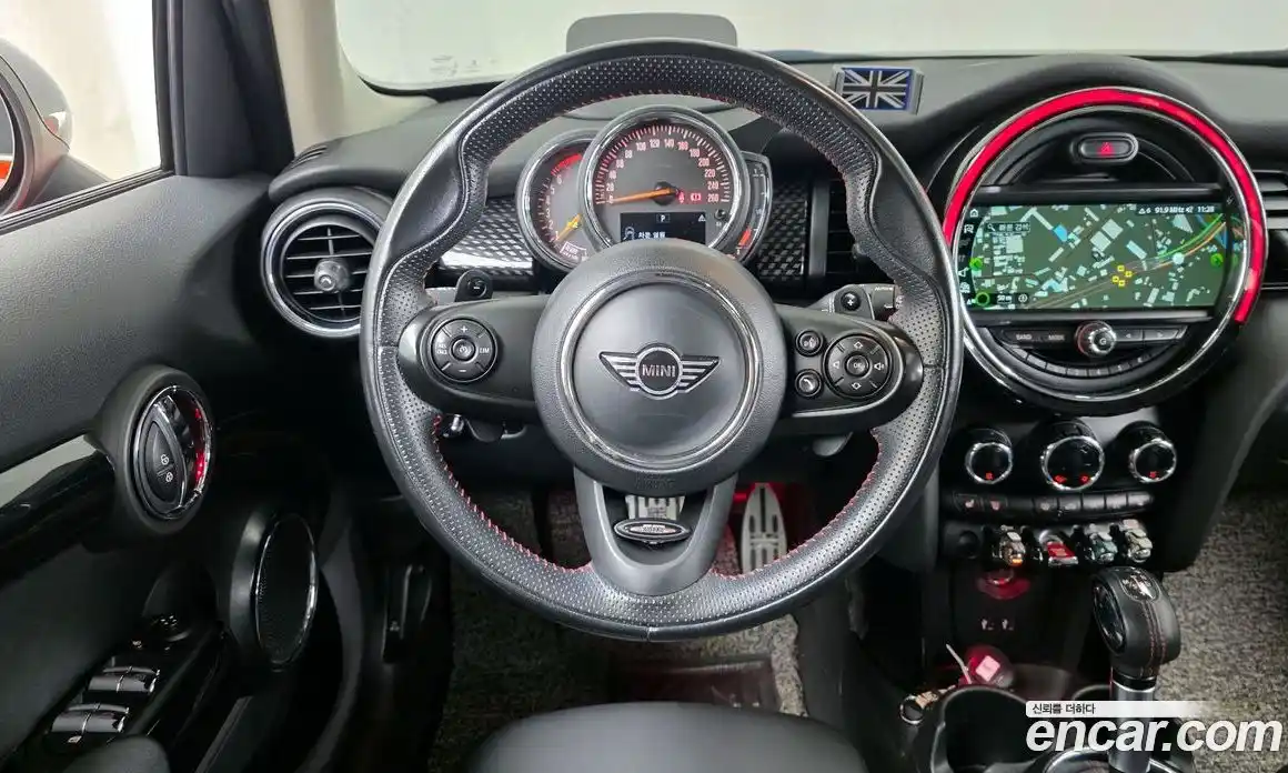 Mini Cooper 2018 2.0 Автомат в Москве № 802426, фото 13