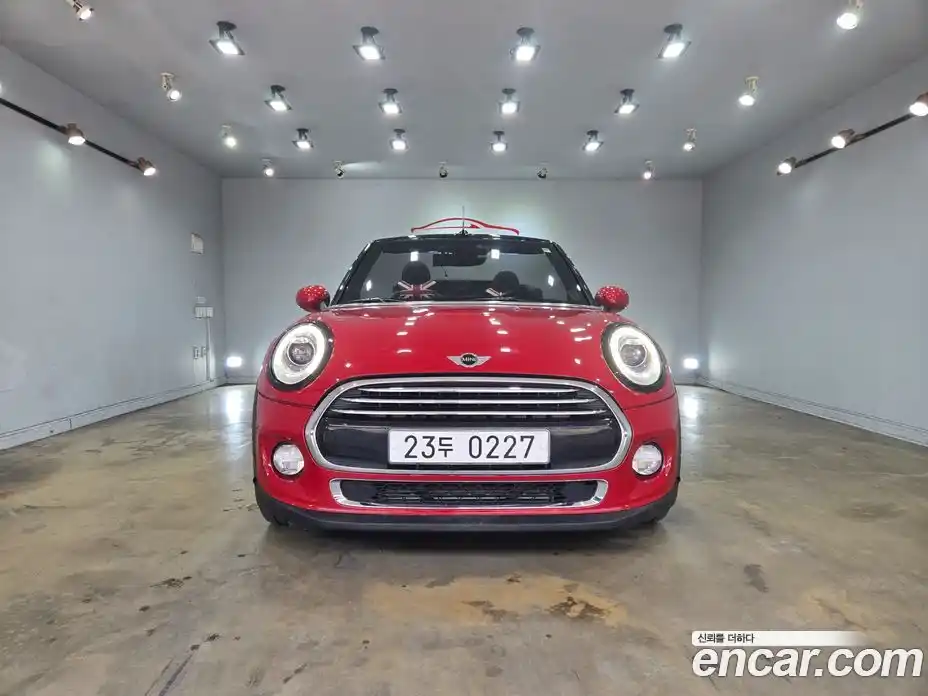 Mini Cooper Convertible 2016 1.5 Автомат в Москве № 802543, фото 3