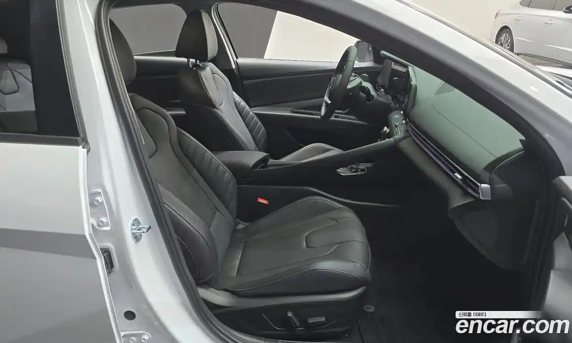 Hyundai Avante 2025 1.6 Автомат в Москве № 813583, фото 10