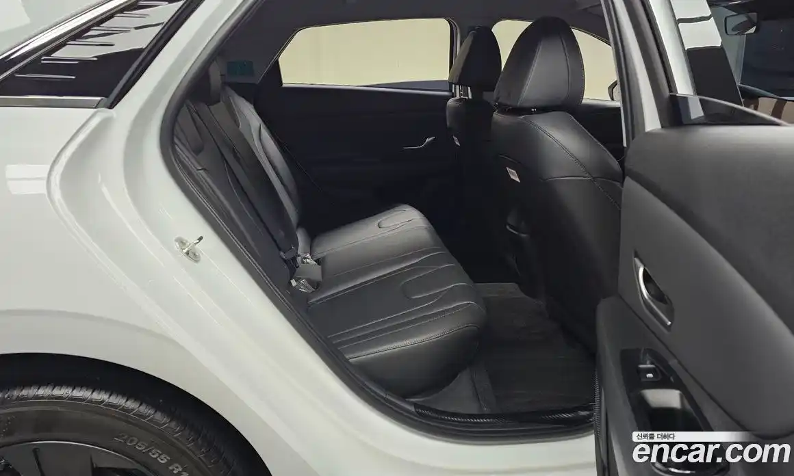 Hyundai Avante 2022 1.6 Автомат в Москве № 813647, фото 12