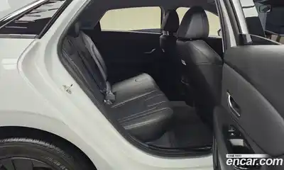 Hyundai Avante 2022 1.6 Автомат в Москве № 813647, миниатюра 12