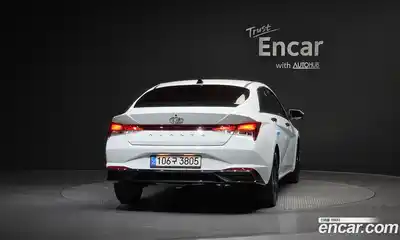 Hyundai Avante 2022 1.6 Автомат в Москве № 813647, миниатюра 4