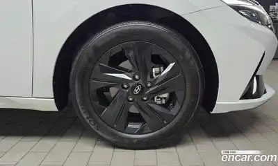 Hyundai Avante 2022 1.6 Автомат в Москве № 813647, миниатюра 5