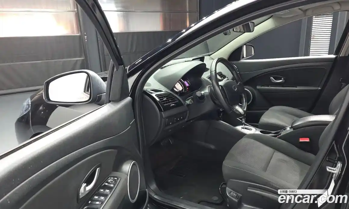 Renault SM3 2015 1.6 гидро в Москве № 814176, фото 10