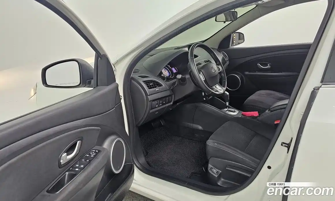 Renault SM3 2012 1.6 Автомат в Москве № 814407, фото 10