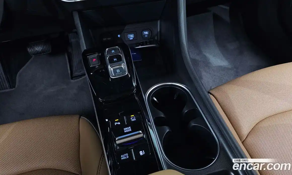 Hyundai Sonata 2023 2.0 Автомат в Москве № 814492, фото 9