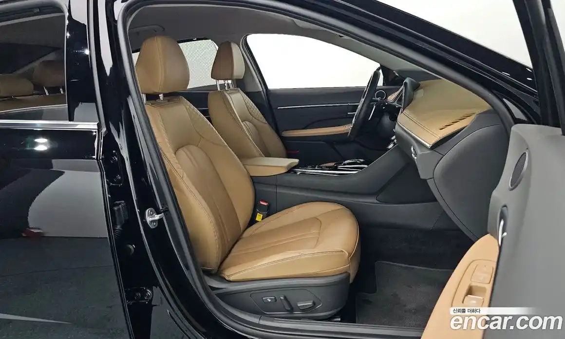 Hyundai Sonata 2023 2.0 Автомат в Москве № 814492, фото 10