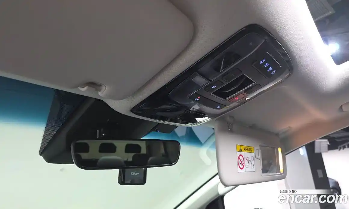 Hyundai Staria 2024 3.5 Автомат в Москве № 814782, фото 17