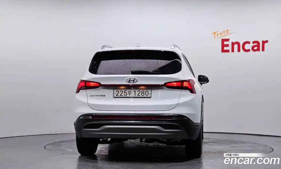 Hyundai Santa Fe 2021 2.2 Автомат в Москве № 815072, фото 4