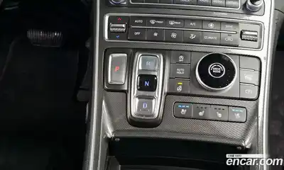 Hyundai Santa Fe 2021 2.2 Автомат в Москве № 815072, миниатюра 9