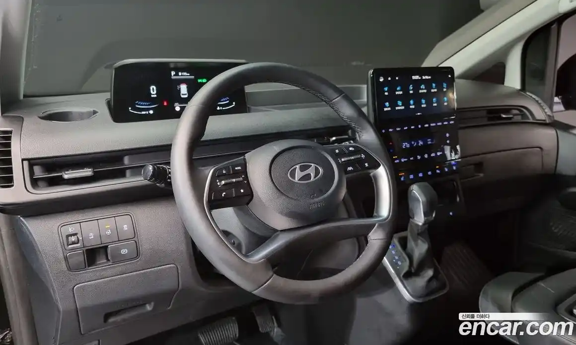 Hyundai Staria 2025 2.2 Автомат в Москве № 815107, фото 13