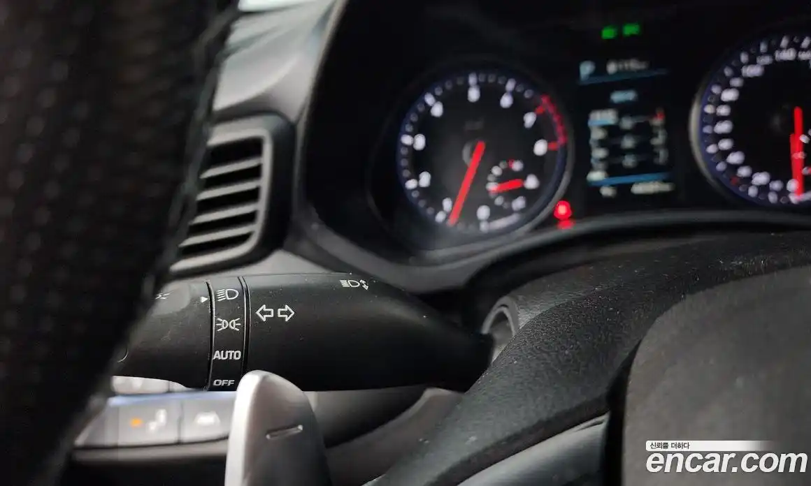 Hyundai Veloster 2020 2.0 Автомат в Москве № 815441, фото 17