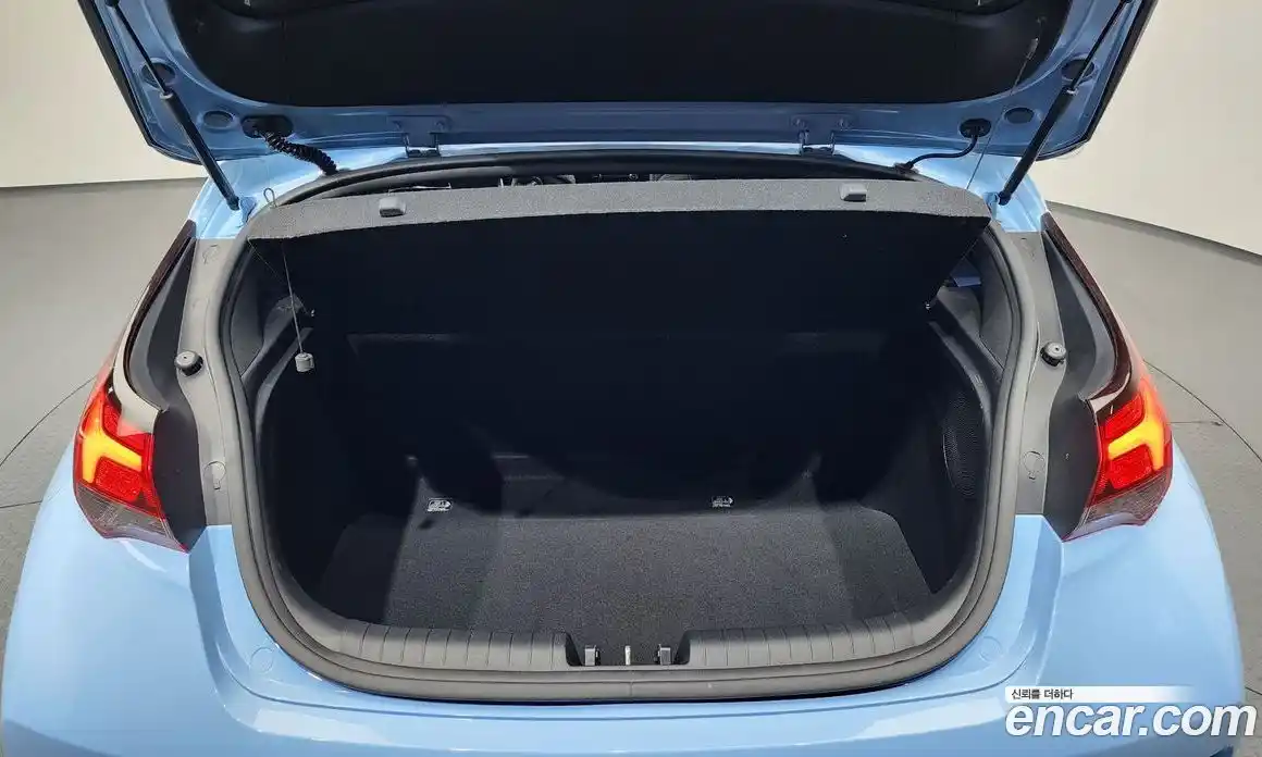 Hyundai Veloster 2020 2.0 Автомат в Москве № 815441, фото 19