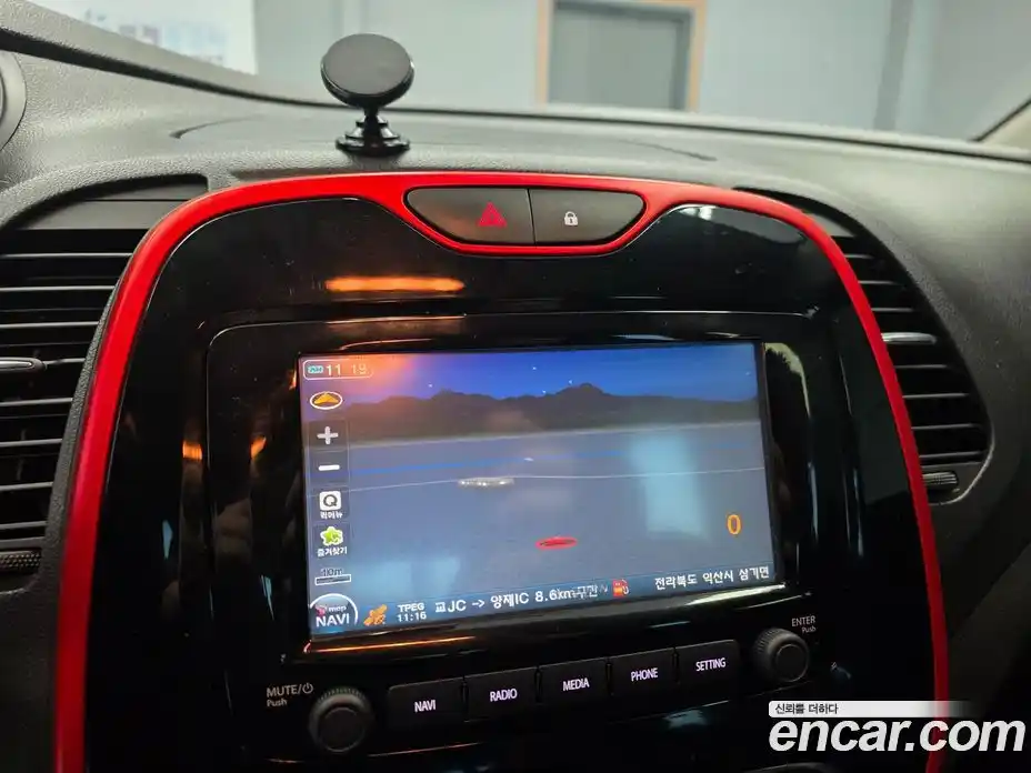 Renault QM3 2017 1.5 Автомат в Москве № 815668, фото 13