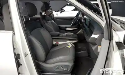 Kia EV9 2024 0.2 Автомат в Москве № 815842, миниатюра 10