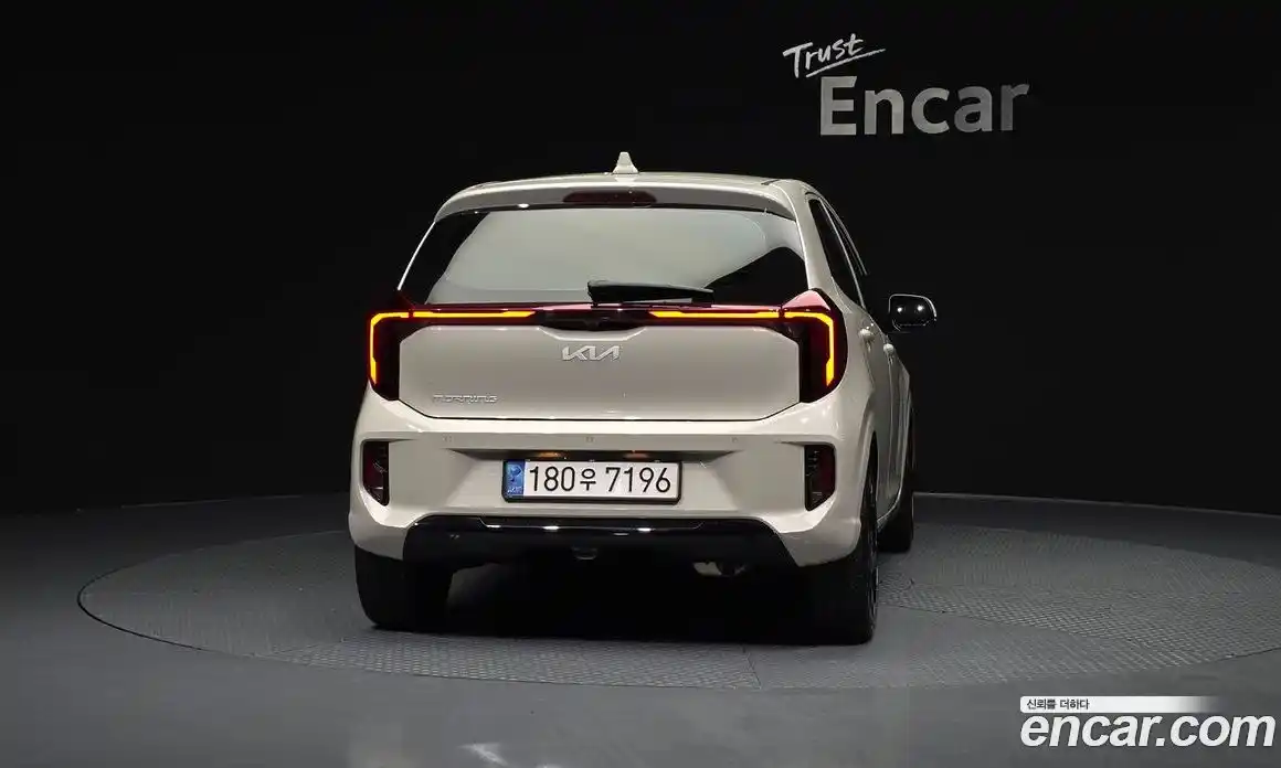 Kia Morning 2023 1.0 Автомат в Москве № 816001, фото 4