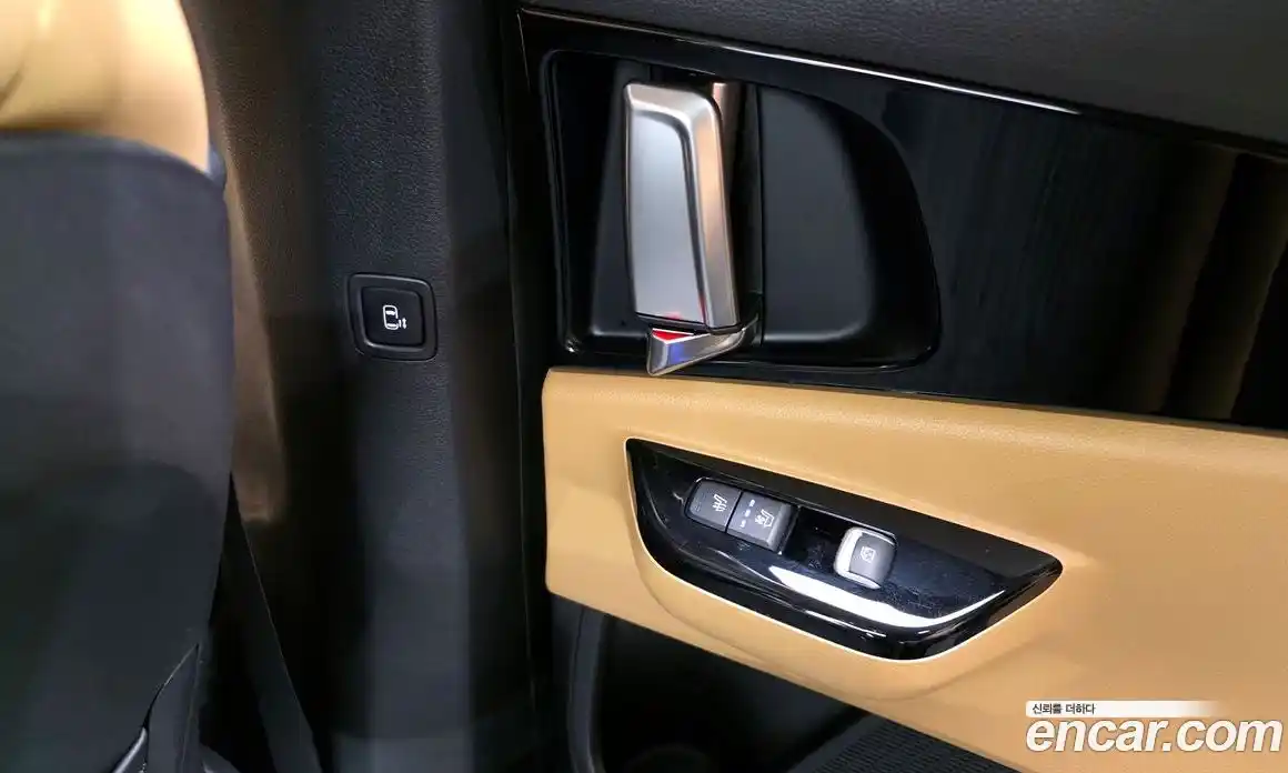 Kia Canival 2023 3.5 Автомат в Москве № 816196, фото 19