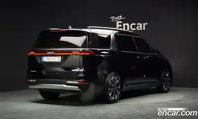 Kia Canival 2023 3.5 Автомат в Москве № 816196, миниатюра 2