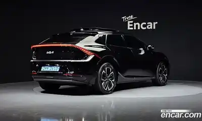 Kia EV6 2023 0.1 Автомат в Москве № 816676, миниатюра 2