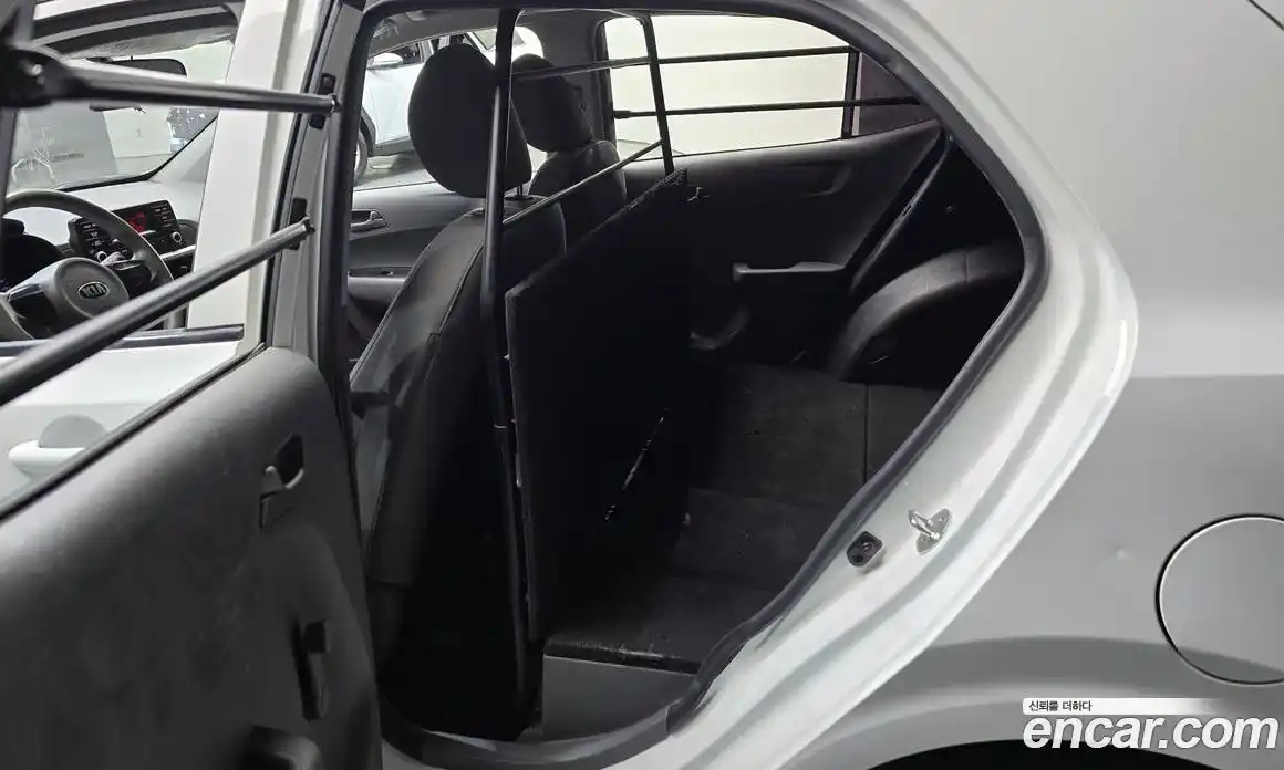 Kia Morning 2019 1.0 Автомат в Москве № 816741, фото 11