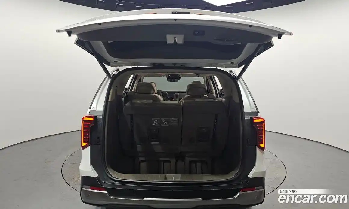 Kia Canival 2024 1.6 Автомат в Москве № 817117, фото 20