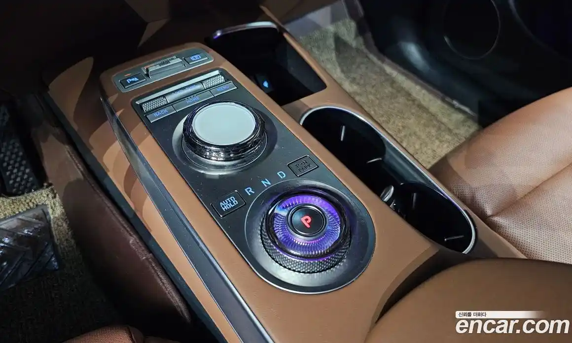 Genesis GV70 2021 2.5 Автомат в Москве № 817222, фото 9