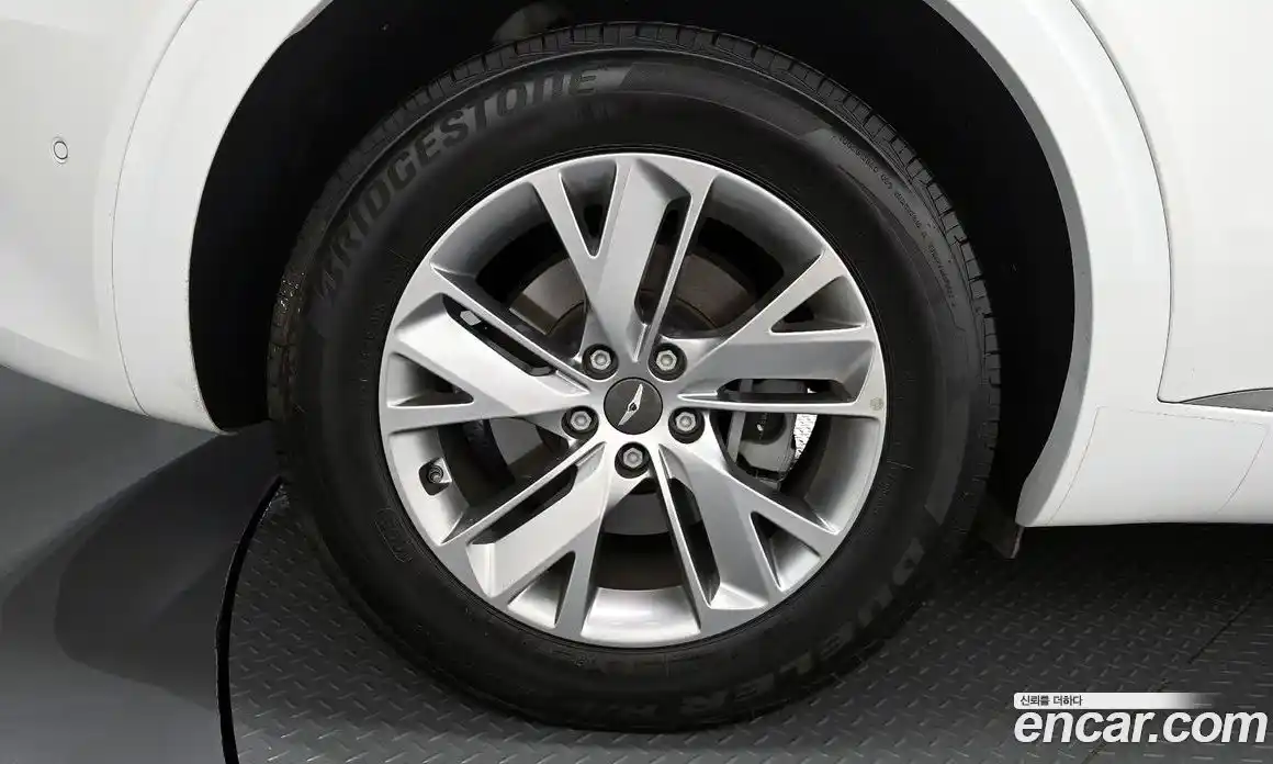 Genesis GV70 2023 2.5 Автомат в Москве № 817300, фото 5