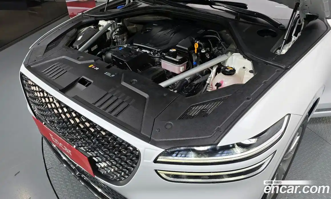 Genesis GV70 2023 2.5 Автомат в Москве № 817300, фото 6